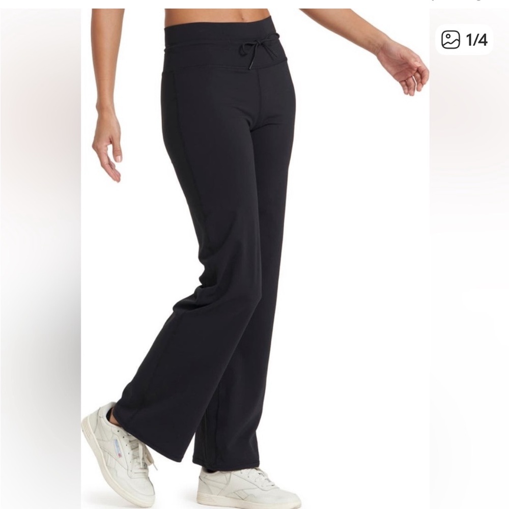 Vuori Daily Wide Leg Pants